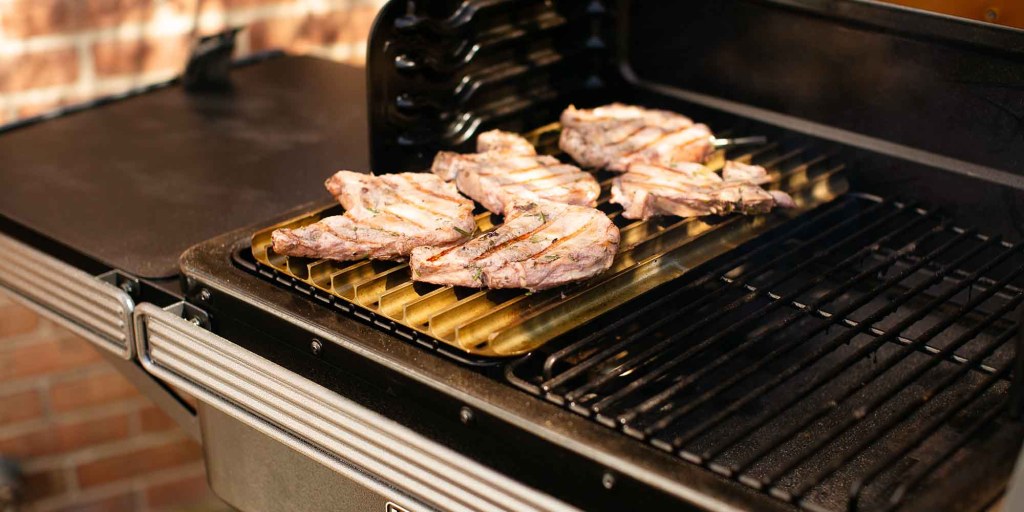 Cast Iron Traeger Searing Grate Traeger ModiFIRE Sear Grate – AOS