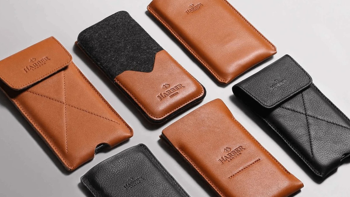 Harber London leather iPhone 16 sleeves and pouches-01 copy