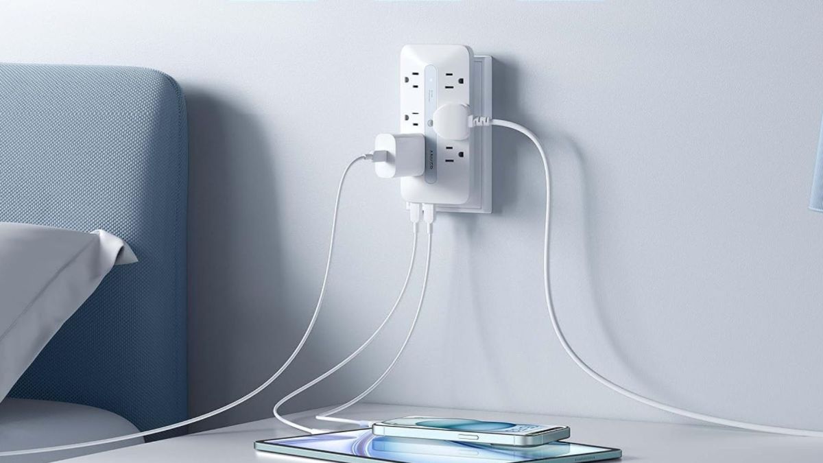 Image showing Anker's 10-in-1 outlet extender in white.