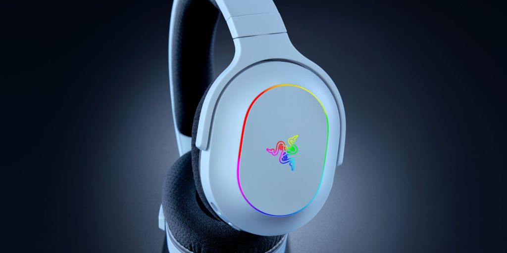 Image showing a render of Razer's new Barracuda X Chroma headset in white.