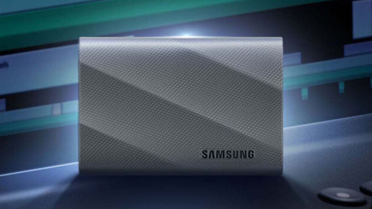 Image showing a render of Samsung's 2TB T9 SSD in gray.