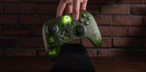 Image showing 8Bitdo's Xbox Edition Ultimate controller in Jade green finish.