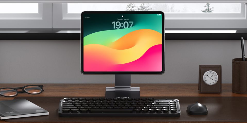 A computer monitor and keyboard