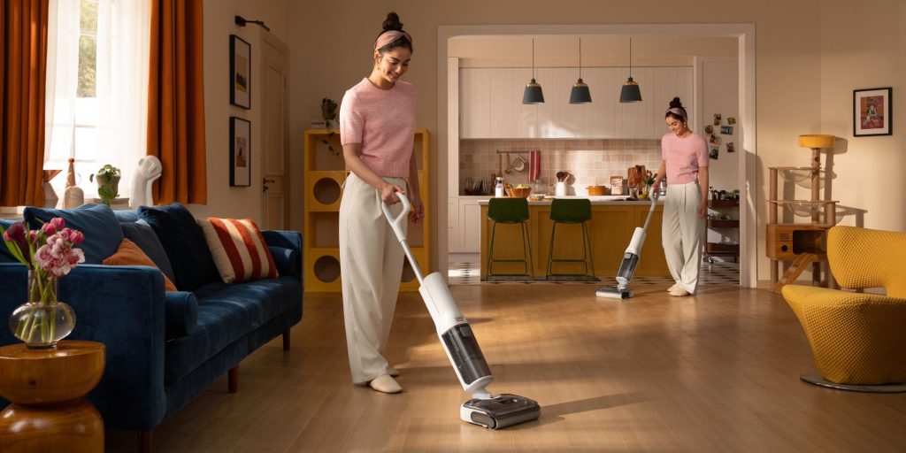 Image showing a person using F25 GT.