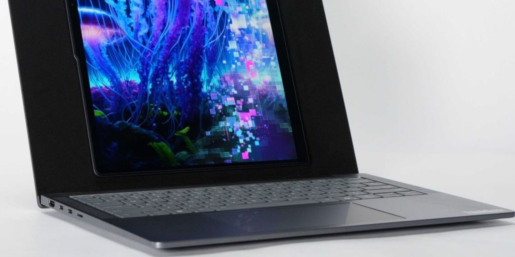 A laptop with a screen on