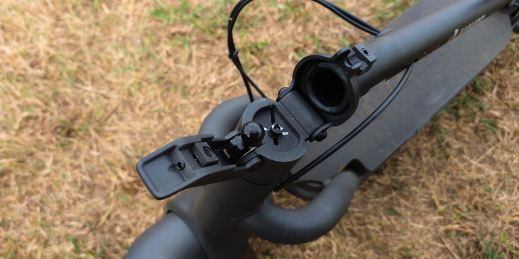 A close up of a handlebar