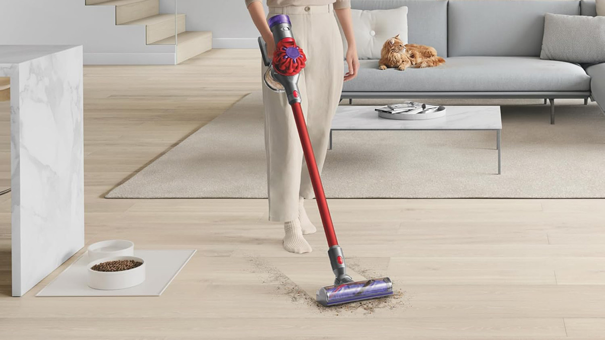 Save $160 on Dyson's red V8 Origin cordless vacuum at $280 for
