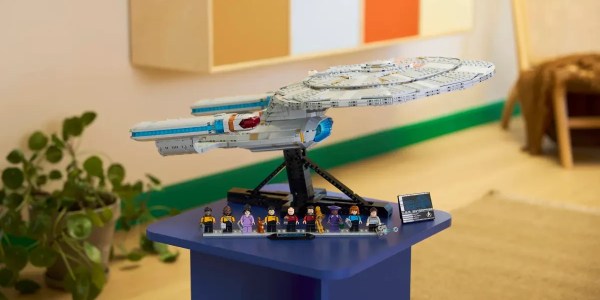 A toy model of a spaceship on a table
