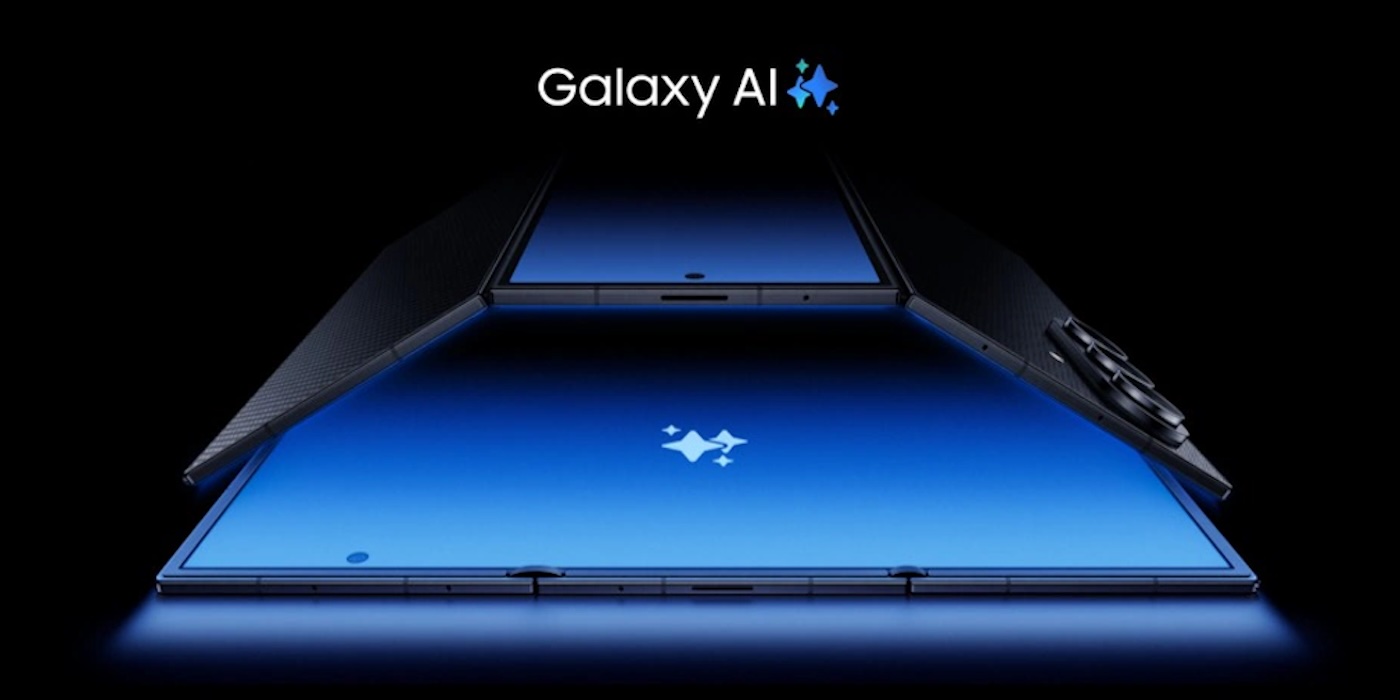 galaxy-z-trifold-back in stock