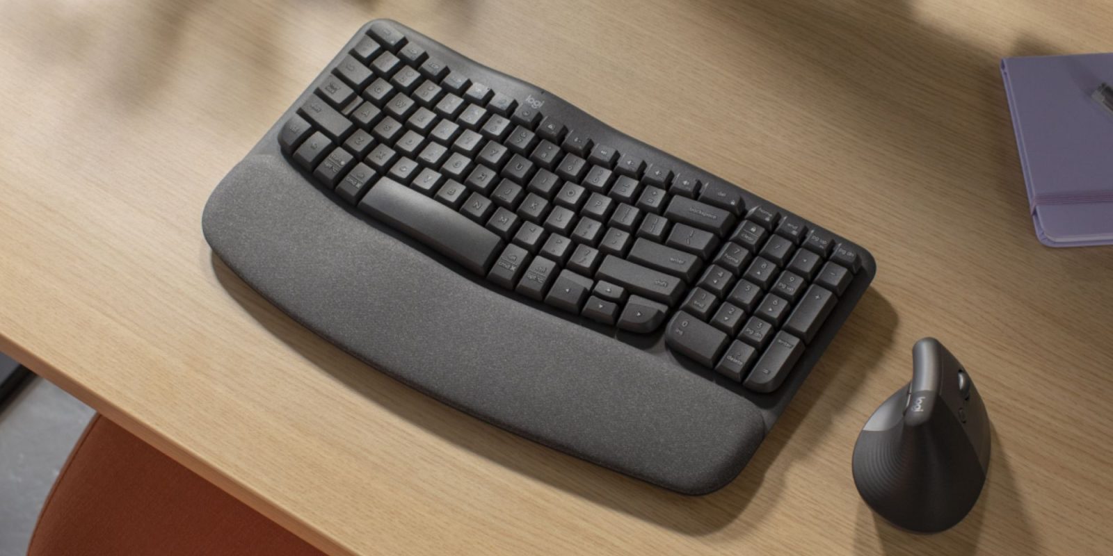 Image showing Logitech's Wave Keys keyboard in black.