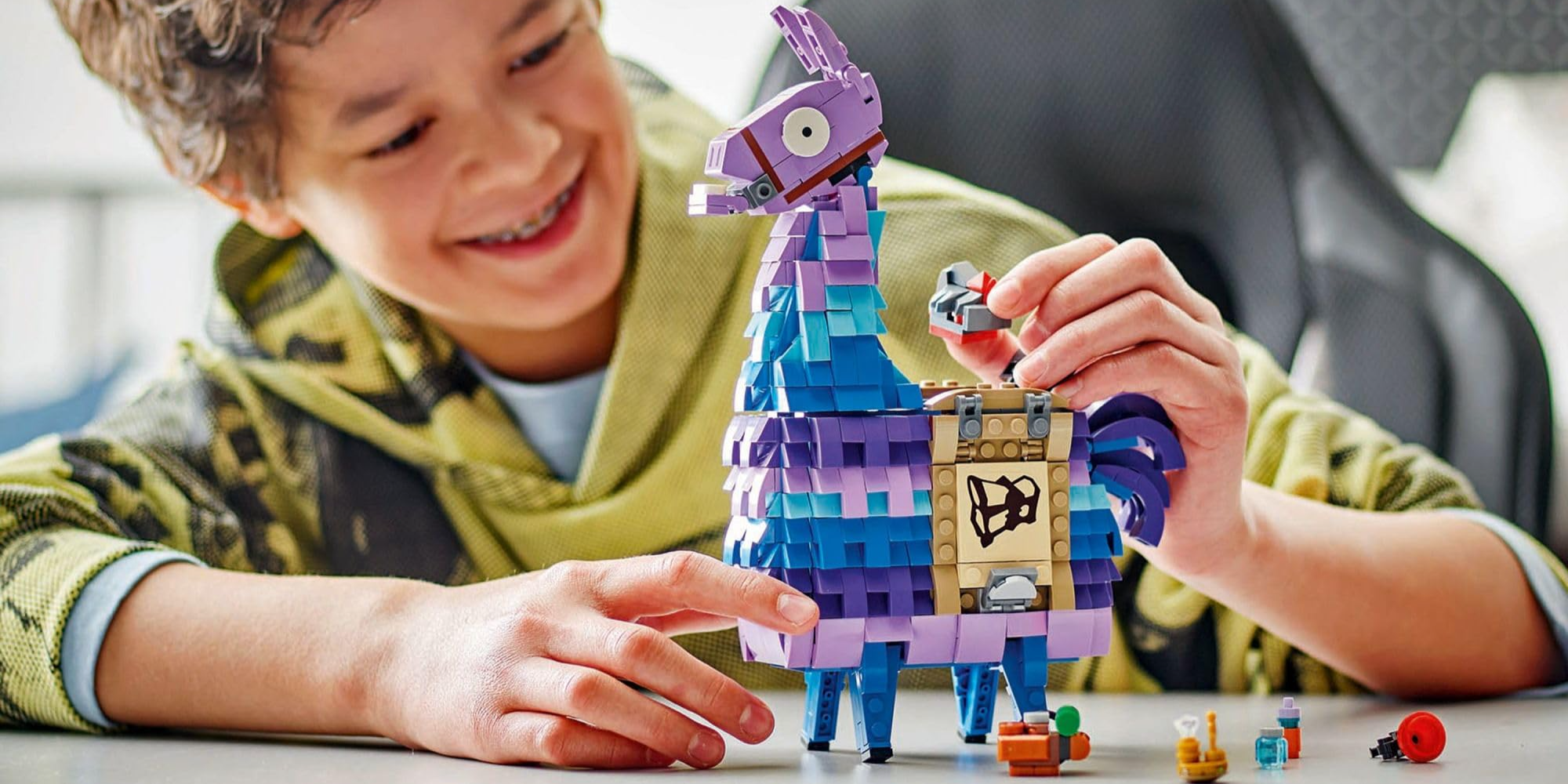 Fortnite fans can score the detailed LEGO Supply Llama down at its $24 Amazon low right now
