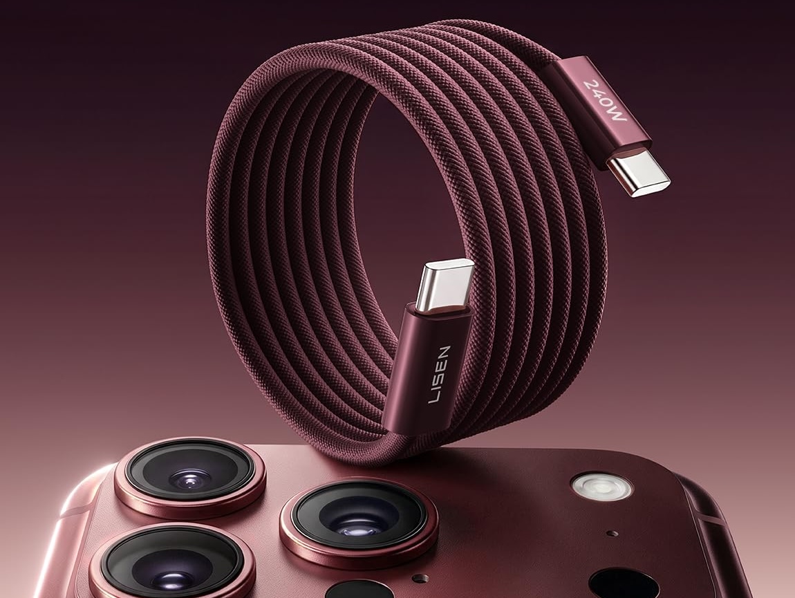 A close up of a cable