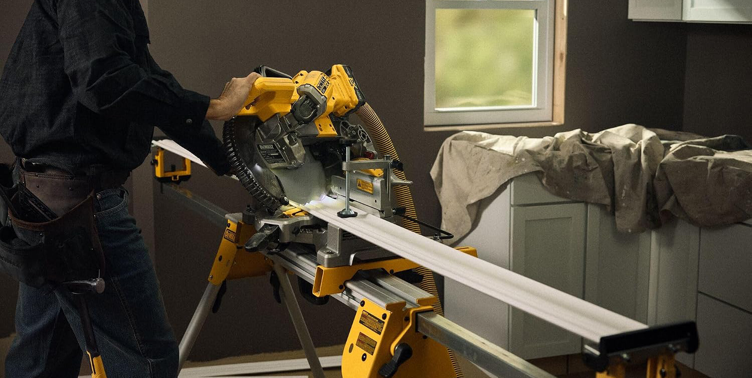 Pick up DEWALT’s cordless 20V MAX 7-1/4-inch miter saw + 4.0Ah battery down at $329 ($127 off), more from $520